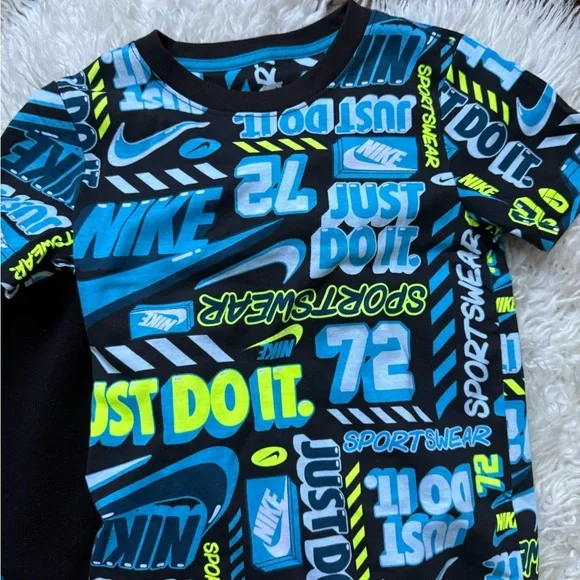 Nike Kids Graphic T-Shirt and Joggers Set - Picture 3 of 8